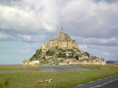 Impresionantele Palate si Castele ale lumii Mont-saint-michel-castle