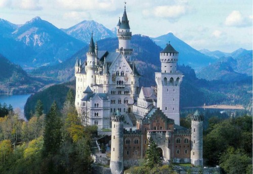 Impresionantele Palate si Castele ale lumii Neuschwanstein-castle